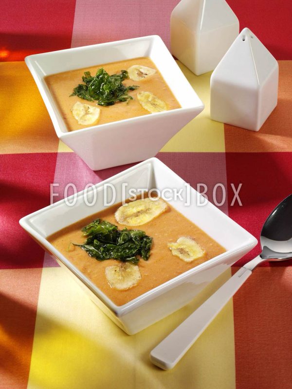 Tomatensuppe mit Zitronen-Basilikum