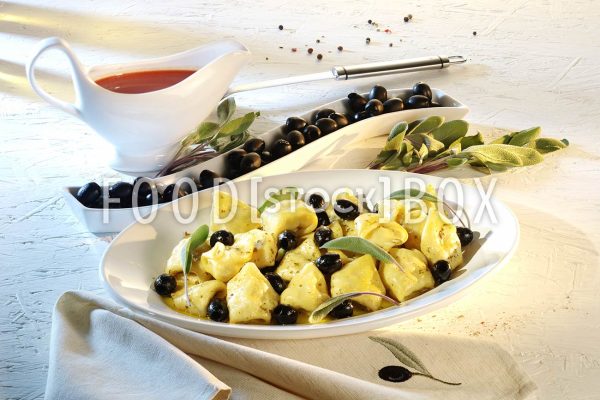 Tortellini mit Hackfleischfüllung