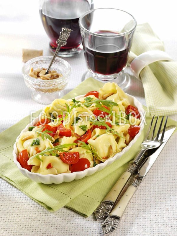 Tortellini mit Pinienkernen