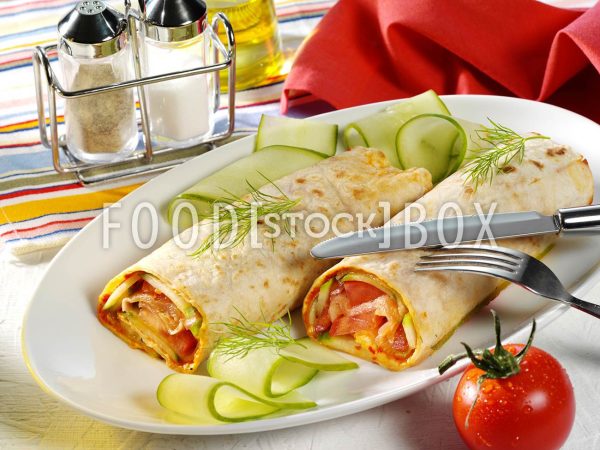 Tortillas mit Räucherlachs und Gurke 2