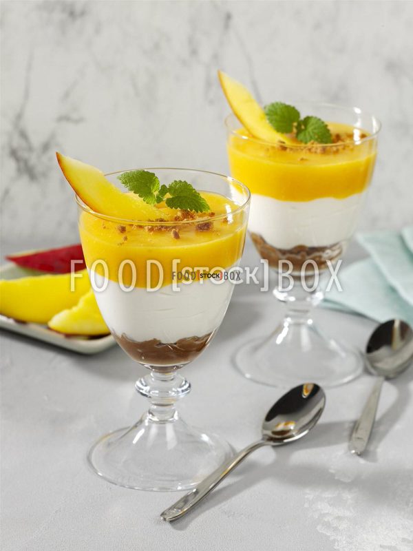 Veganer Käsekuchen mit Mango