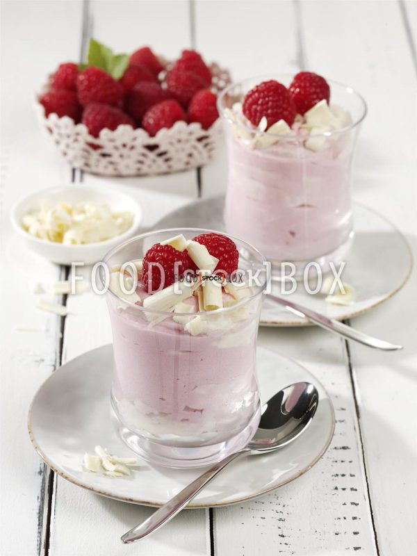 Weißes Schoko-Himbeer-Mousse