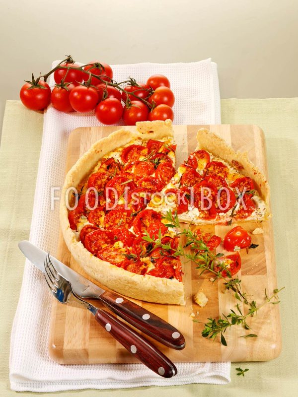 Ziegenkäsekuchen mit Tomaten