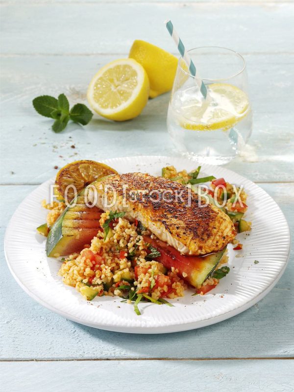Zitronen-Lachs mit Grill-Melone und Bugur