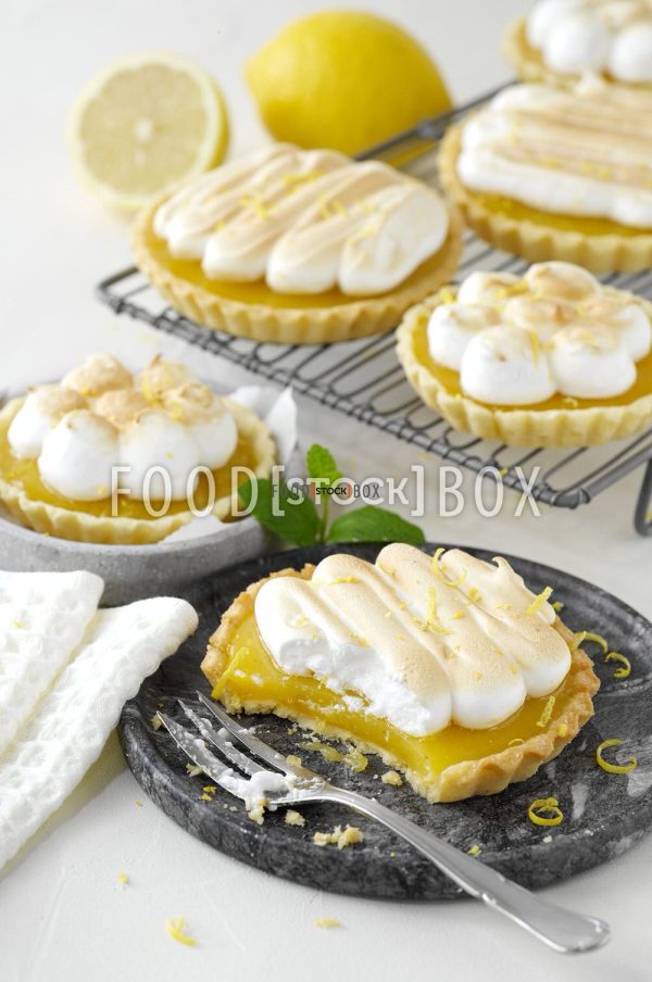 Zitronen-Tartelettes mit Baiser 3