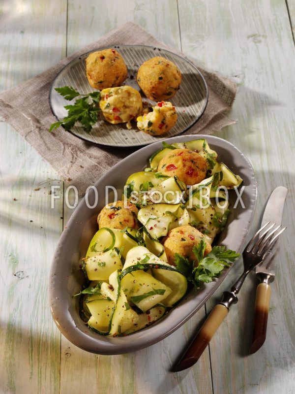 Zucchini-Bandnudeln
