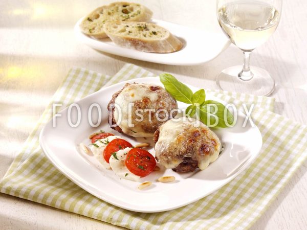 Überbackene Frikadellen mit Mozzarella 1