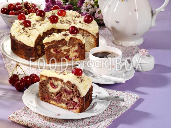 Versunkener marmorierter Kirschkuchen 2