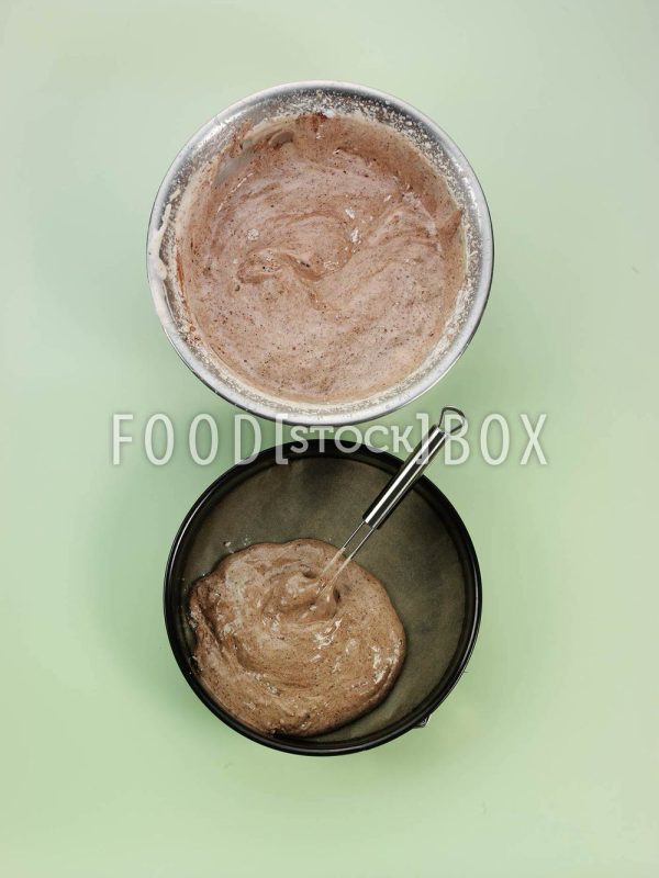 Waldbeer-Schokomousse-Torte Step 3