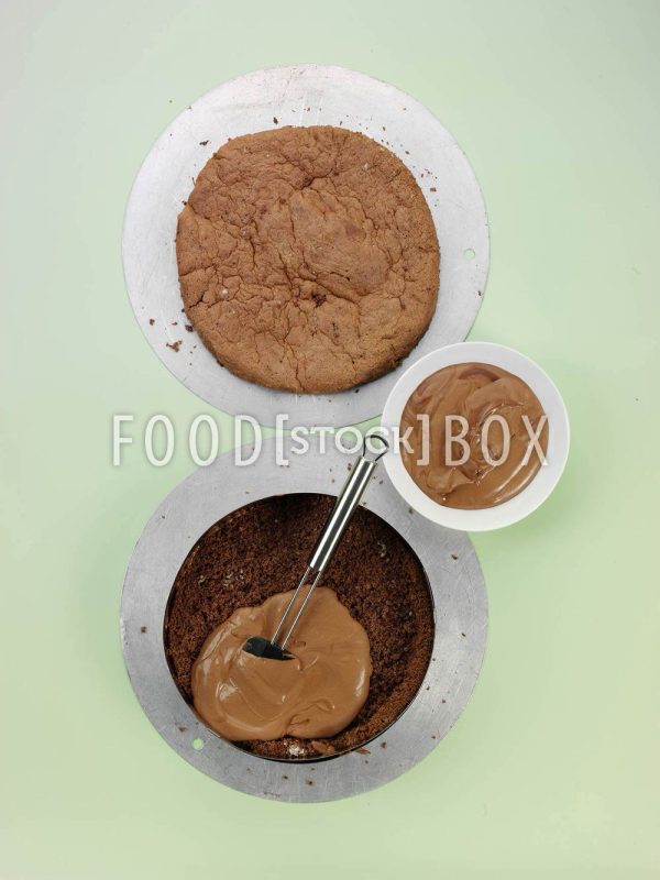 Waldbeer-Schokomousse-Torte Step 5
