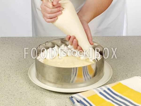 Weincreme-Torte Step 7