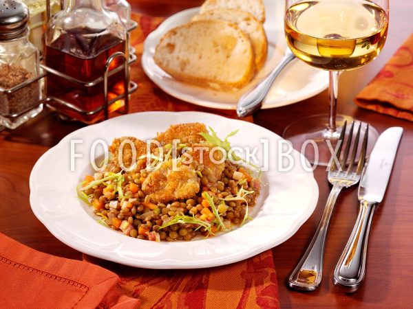 Gebackene Weisswurstradeln auf Linsensalat 2