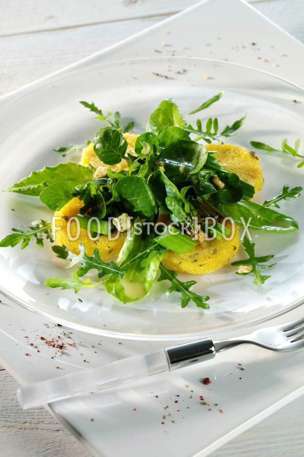 Wiesensalat mit Kräuterpolenta 2