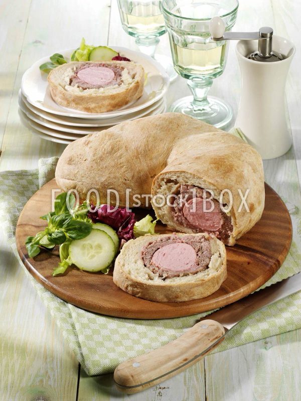 Wurst im Hackmantel