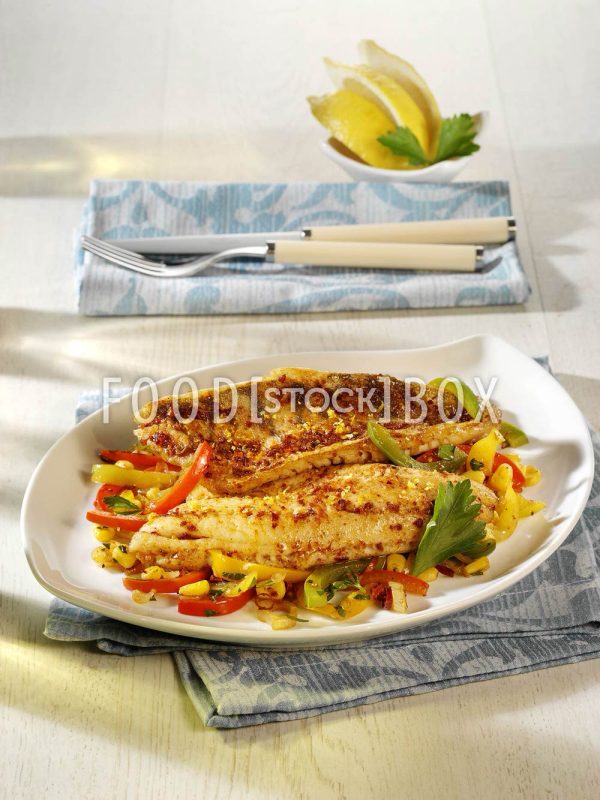 Zander auf Paprika-Mais-Gemüse / Glutenfrei