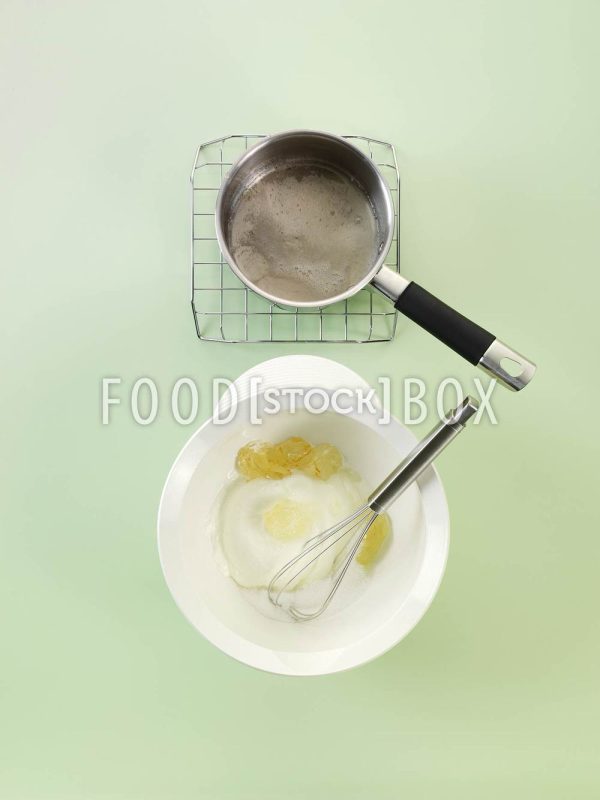 Zitronen-Erdbeertorte Step 3