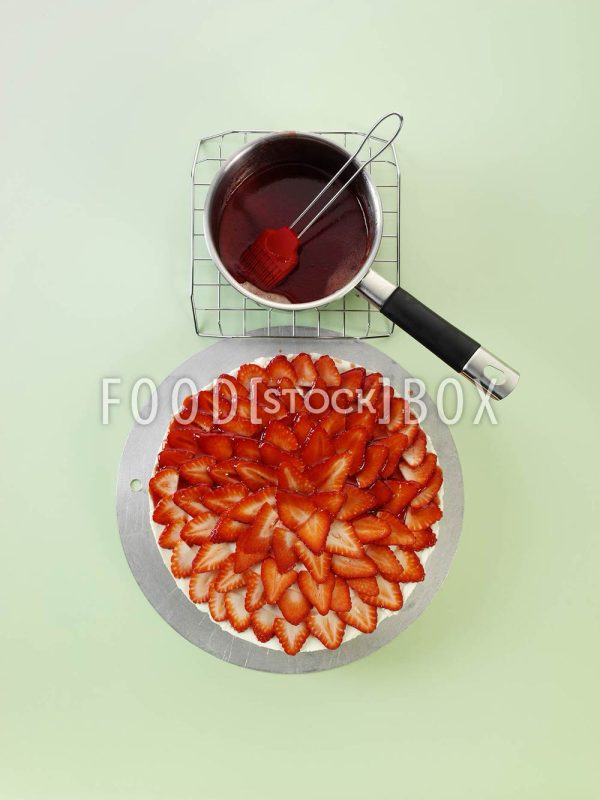 Zitronen-Erdbeertorte Step 6