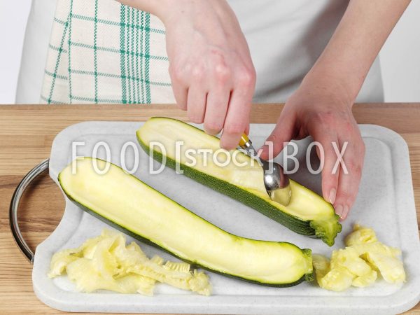 Gefüllte Zucchini mit Hackfleisch Step 2
