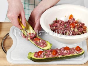 Gefüllte Zucchini mit Hackfleisch Step 5